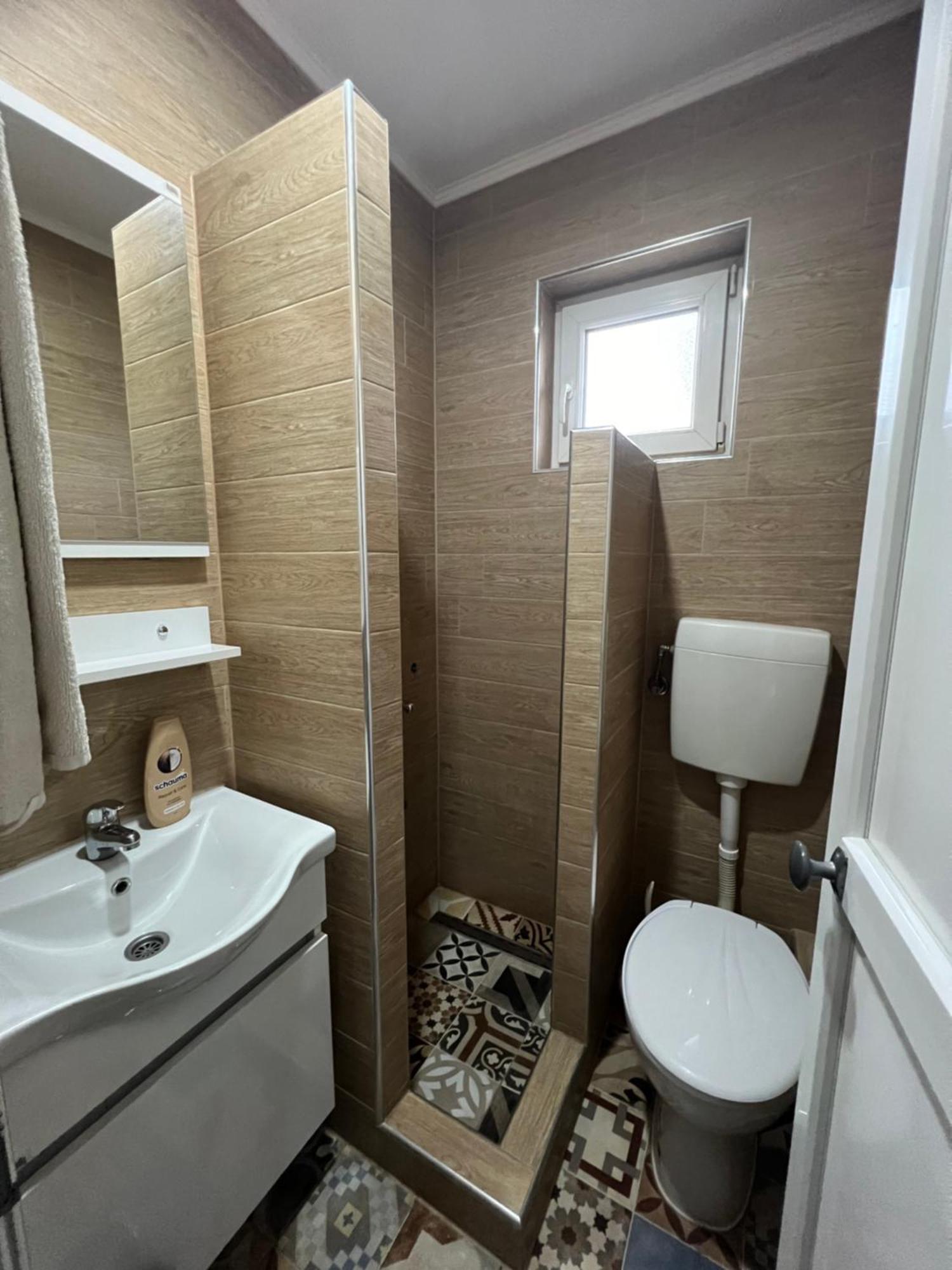 Prenociste Samir Hotel Gradacac ภายนอก รูปภาพ