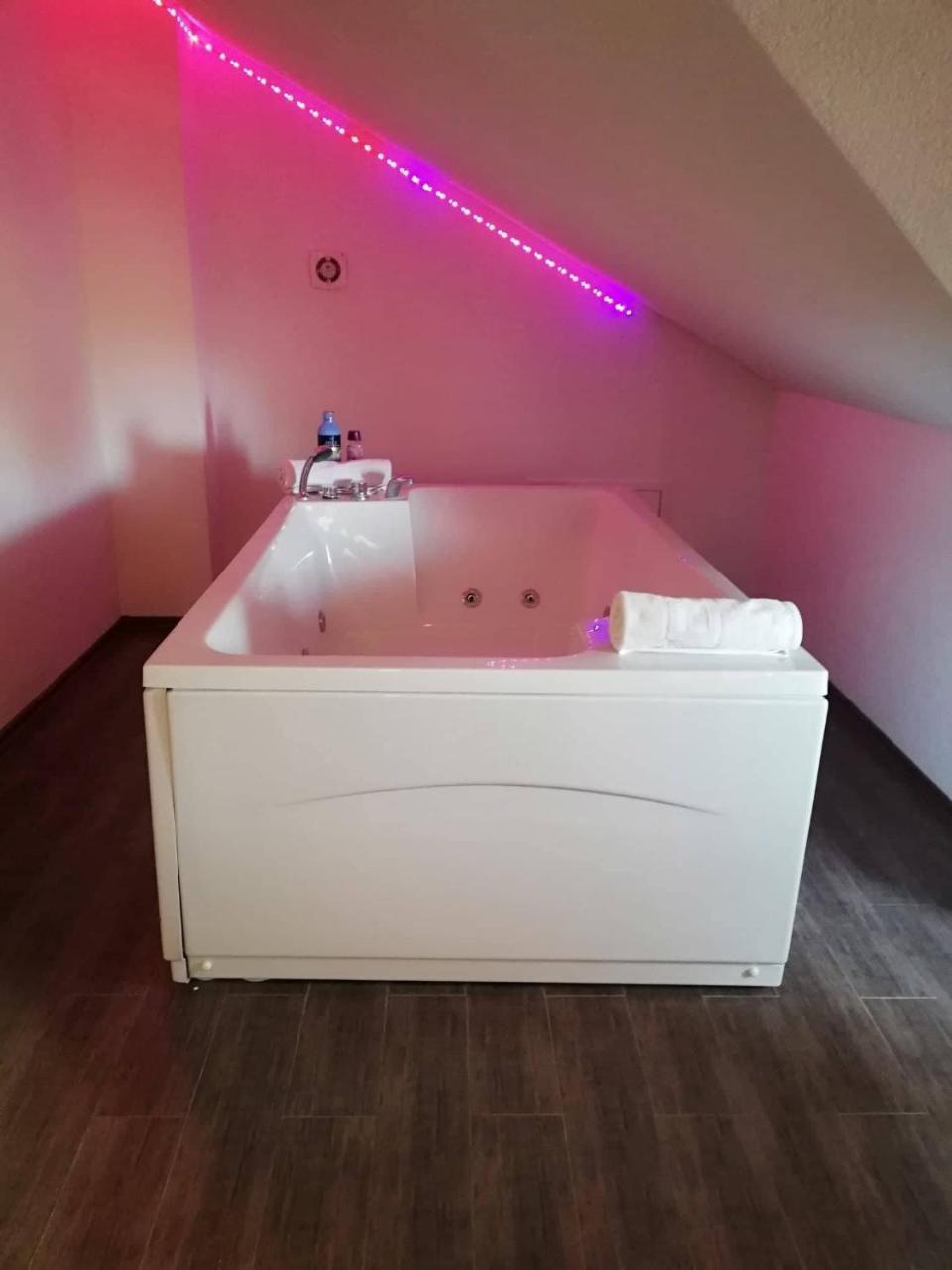 Prenociste Samir Hotel Gradacac ภายนอก รูปภาพ